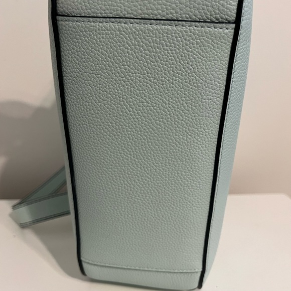 **SOLD** NWT Kate Spade Anyday shoulder bag in color Crystblum - Picture 6 of 8